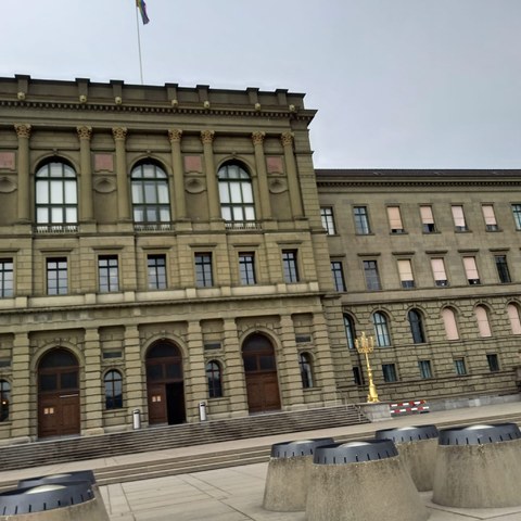 ETH Gebäude. Vergrösserte Ansicht