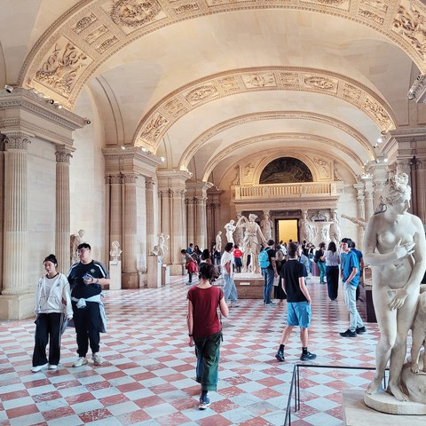 Louvre musée. Vergrösserte Ansicht